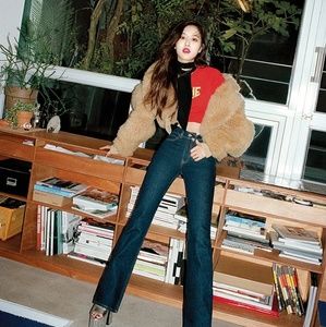 Meet your Posher, Dawnia